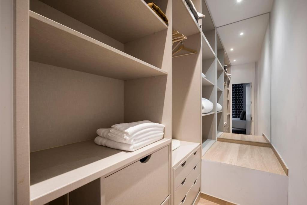 Lujoso Apartamento Cerca De Plaza Mayor Madrid Exterior photo