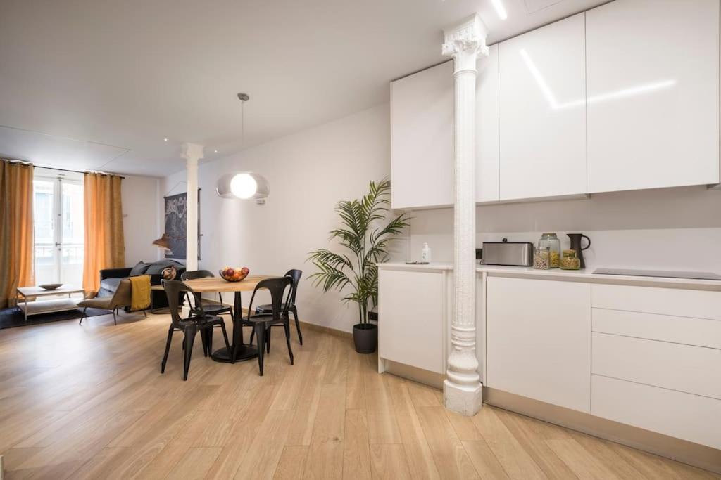 Lujoso Apartamento Cerca De Plaza Mayor Madrid Exterior photo